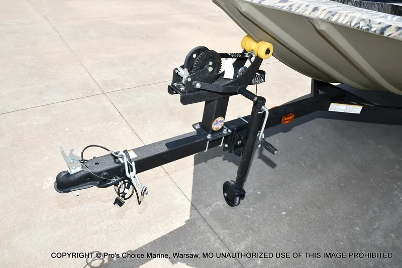 Slide: The Image of Tracker Grizzly 1648 Jon 2026 - 19