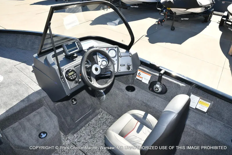 Slide: The Image of Tracker Pro Guide V-175 WT 2026 - 37