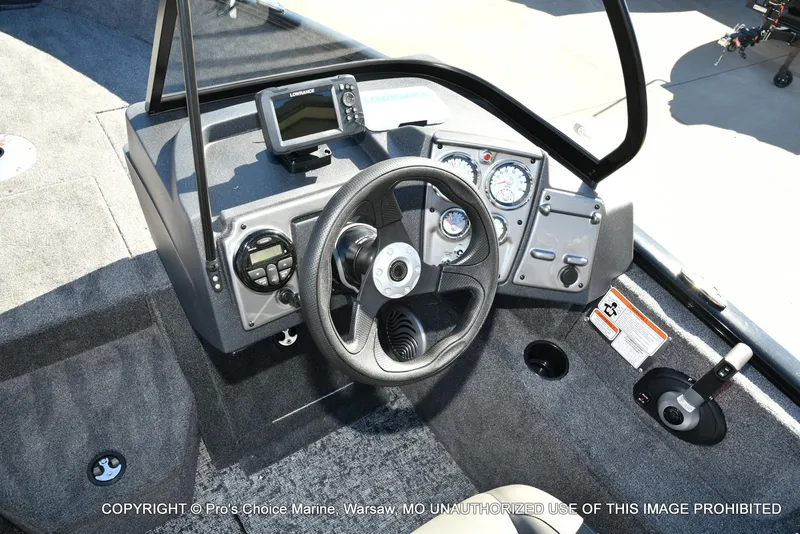 Slide: The Image of Tracker Pro Guide V-175 WT 2026 - 38