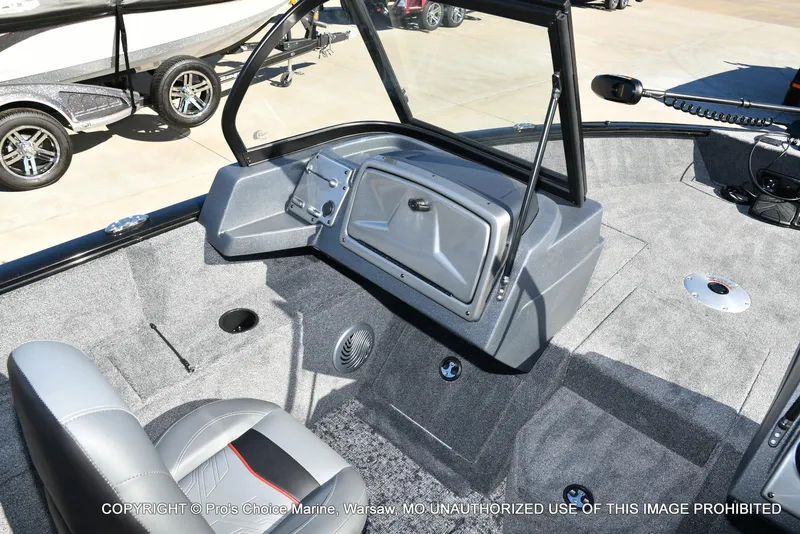 Slide: The Image of Tracker Pro Guide V-175 WT 2026 - 43