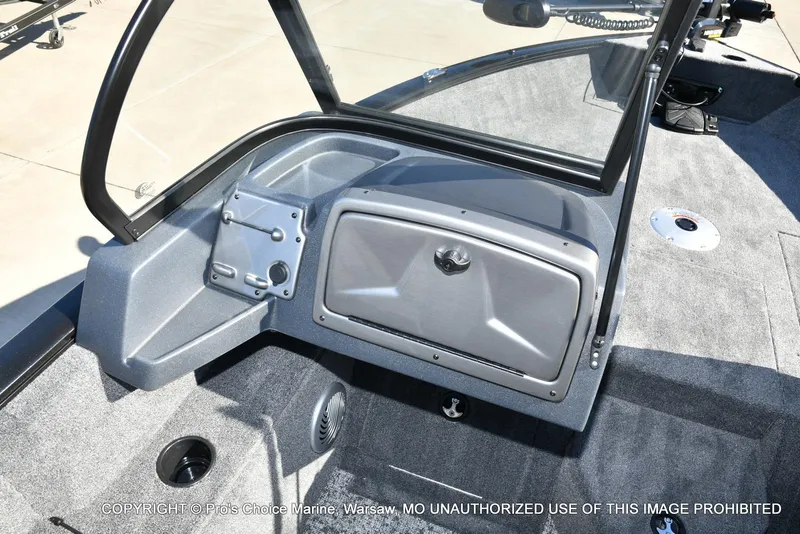 Slide: The Image of Tracker Pro Guide V-175 WT 2026 - 44