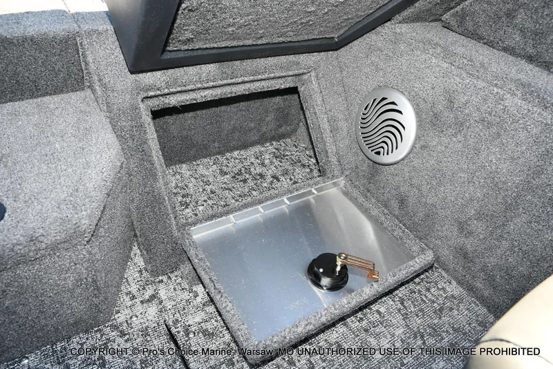 Slide: The Image of Tracker Pro Guide V-175 WT 2026 - 47