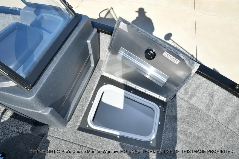 Slide: The Image of Tracker Pro Guide V-175 WT 2026 - 55