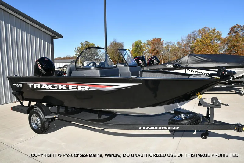 Slide: The Image of Tracker Pro Guide V-175 WT 2026 - 91