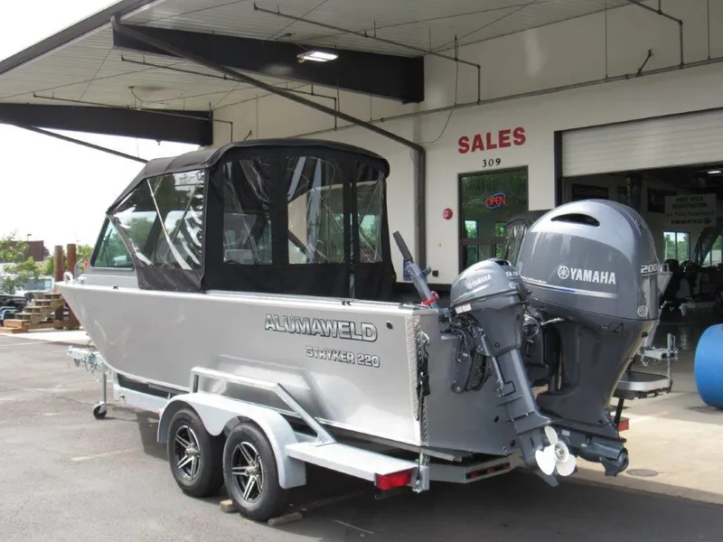 Slide: The Image of Alumaweld Stryker Sport 220 2026 - 3