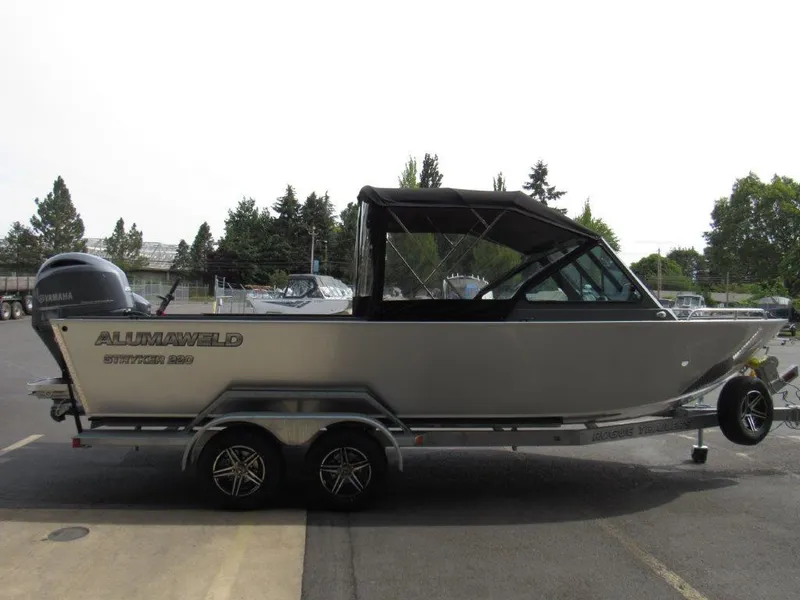 Slide: The Image of Alumaweld Stryker Sport 220 2026 - 6