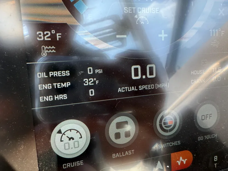 Slide: The Image of Tigé 21ZX 2022 - 25