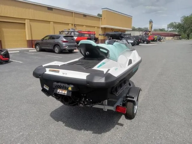 Slide: The Image of Sea-Doo GTI 2025 - 12