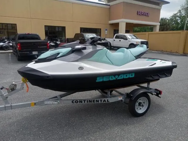 Slide: The Image of Sea-Doo GTI 2025 - 16