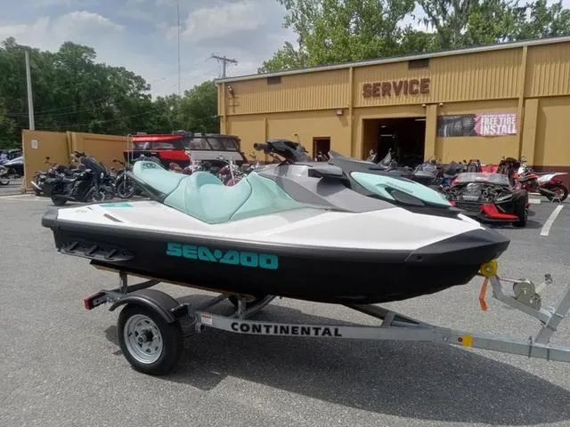 Slide: The Image of Sea-Doo GTI 2025 - 6