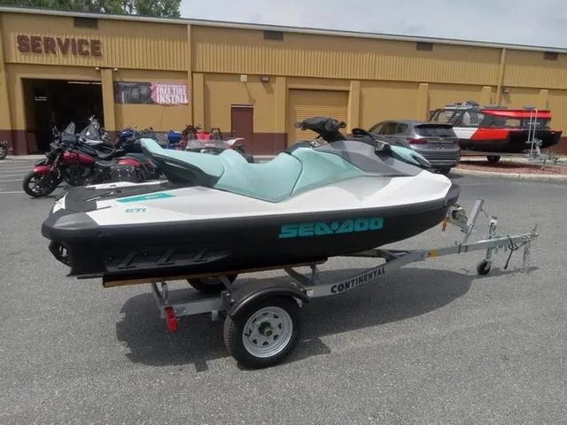 Slide: The Image of Sea-Doo GTI 2025 - 8