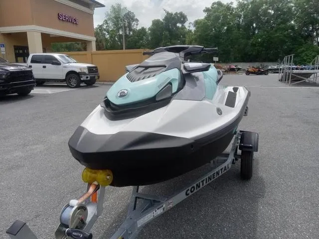 Slide: The Image of Sea-Doo GTI 2025 - 9