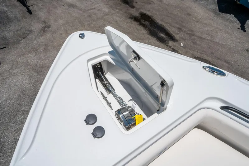 Slide: The Image of Sea Hunt Ultra 275 SE 2026 - 36