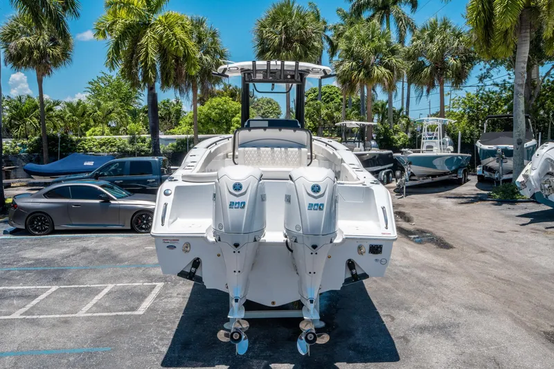 Slide: The Image of Sea Hunt Ultra 275 SE 2026 - 3