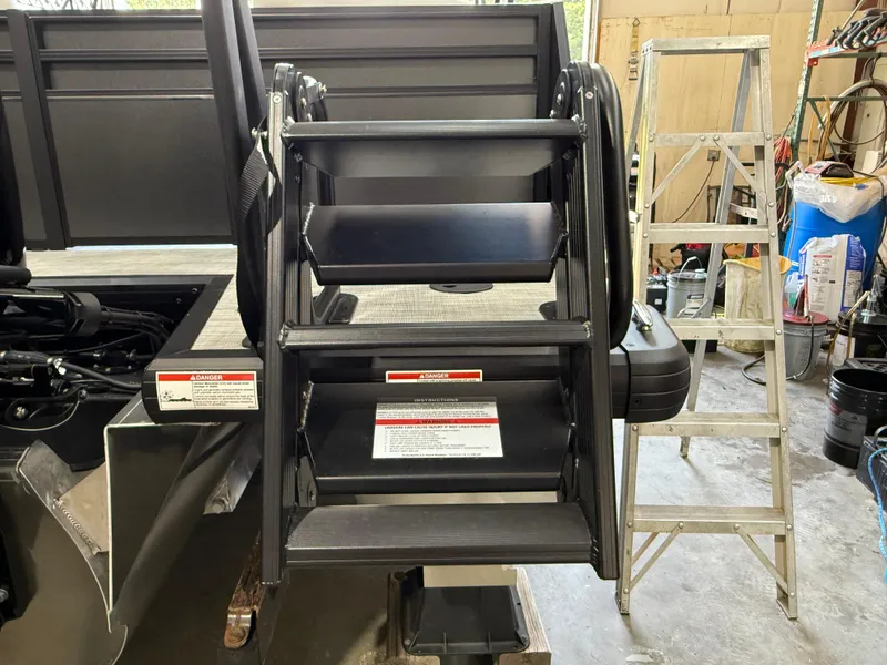 Slide: The Image of Viaggio Lago V-U 2025 boat ladder in a workshop setting, showcasing sturdy design and safety features. - 19