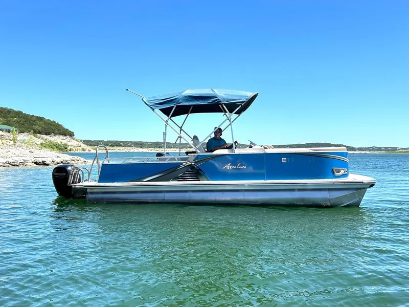 The Image of The 2022 Avalon 24 LSZ VRB-3! - 1