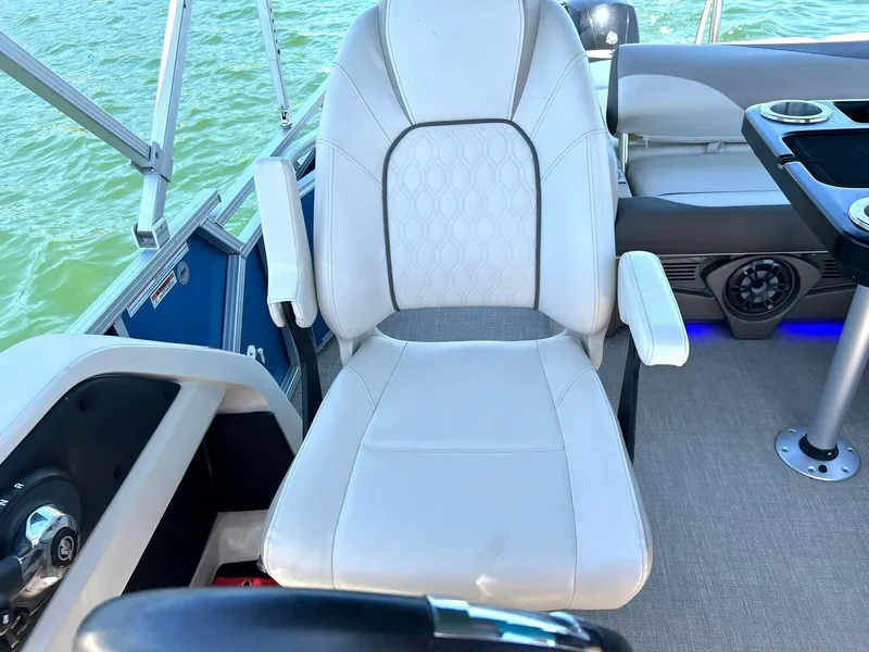 Slide: The Image of Luxurious seating on 2022 Avalon 24 LSZ VRB-3 pontoon boat interior. - 26