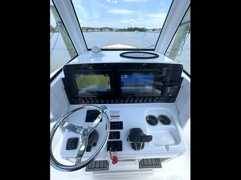 Slide: The Image of Sea Hunt Ultra 275 SE 2022 - 52