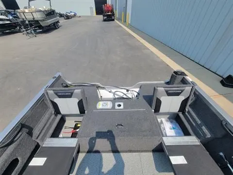 Slide: The Image of Crestliner 1750 Hawk 2025 - 12