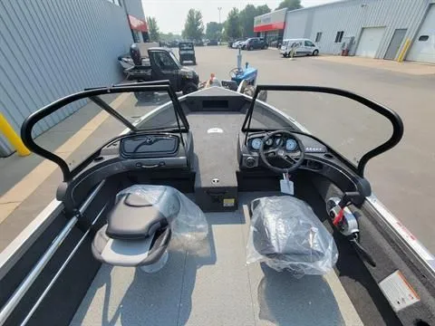 Slide: The Image of Crestliner 1750 Hawk 2025 - 13