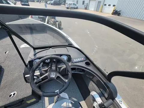 Slide: The Image of Crestliner 1750 Hawk 2025 - 14