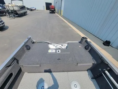 Slide: The Image of Crestliner 1750 Hawk 2025 - 4