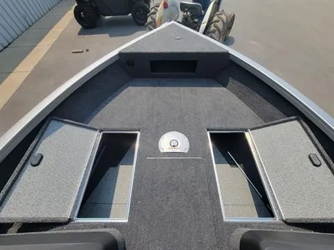 Slide: The Image of Crestliner 1750 Hawk 2025 - 6