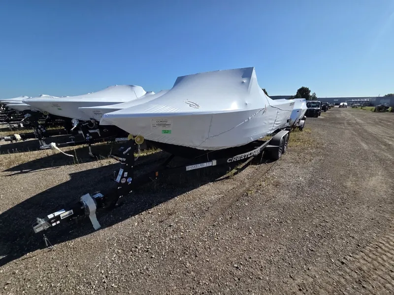 The Image of Crestliner 2050 Commander 2026 - 1