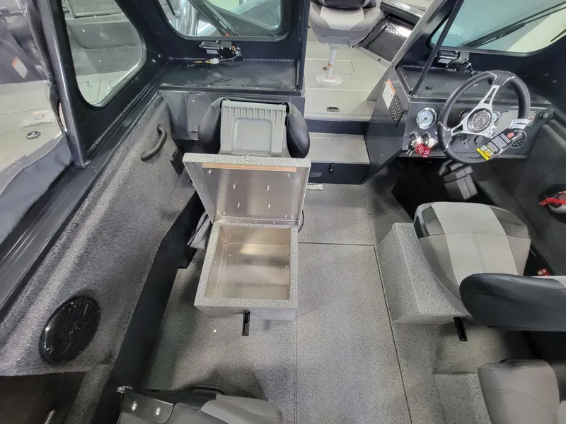 Slide: The Image of Crestliner 2050 Commander 2026 - 18