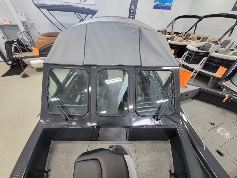 Slide: The Image of Crestliner 2050 Commander 2026 - 24