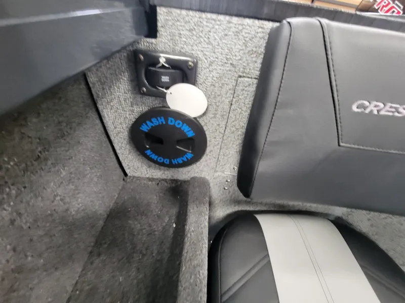 Slide: The Image of Crestliner 2050 Commander 2026 - 8