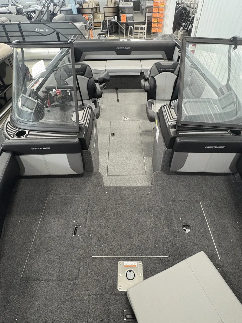 Slide: The Image of Crestliner 2250 Sportfish 2026 - 19