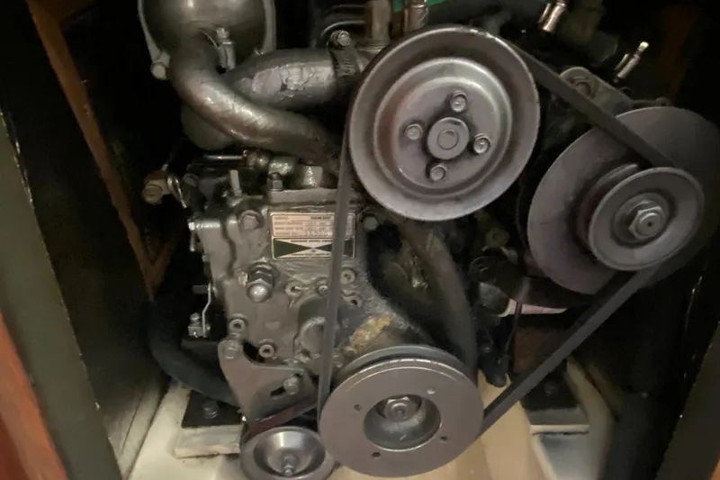 Slide: The Image of Yanmar Engine - 21