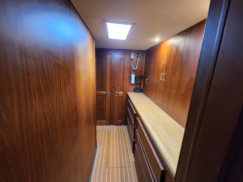 Slide: The Image of Hatteras 58 Long Range Cruiser 1979 - 105