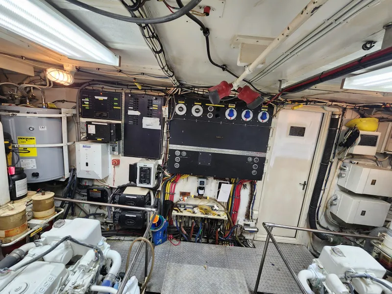 Slide: The Image of Hatteras 58 Long Range Cruiser 1979 - 109