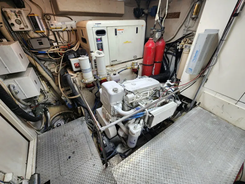 Slide: The Image of Hatteras 58 Long Range Cruiser 1979 - 111