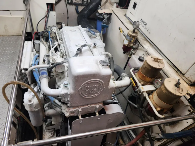 Slide: The Image of Hatteras 58 Long Range Cruiser 1979 - 118