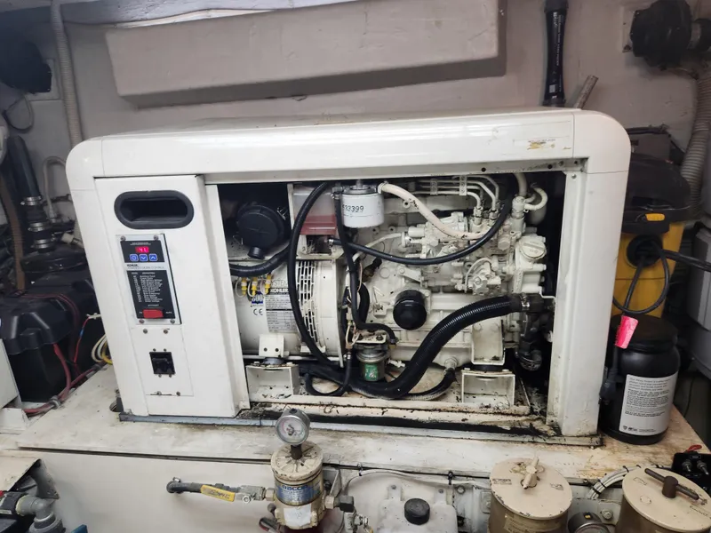 Slide: The Image of Hatteras 58 Long Range Cruiser 1979 - 121