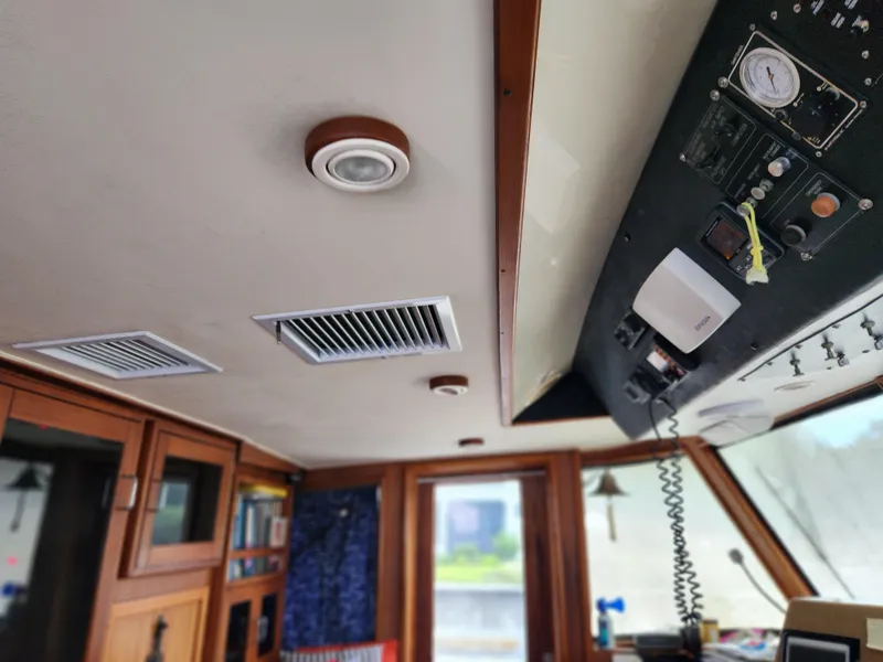 Slide: The Image of Hatteras 58 Long Range Cruiser 1979 - 54