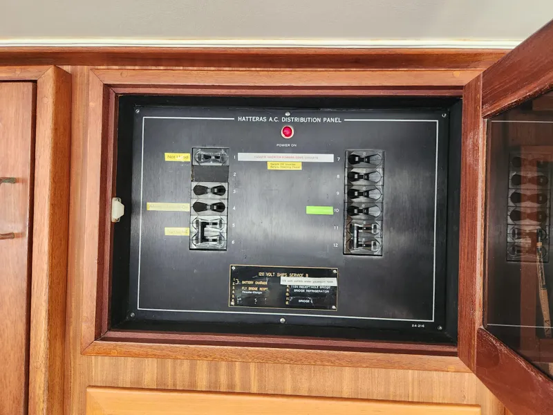 Slide: The Image of Hatteras 58 Long Range Cruiser 1979 - 57