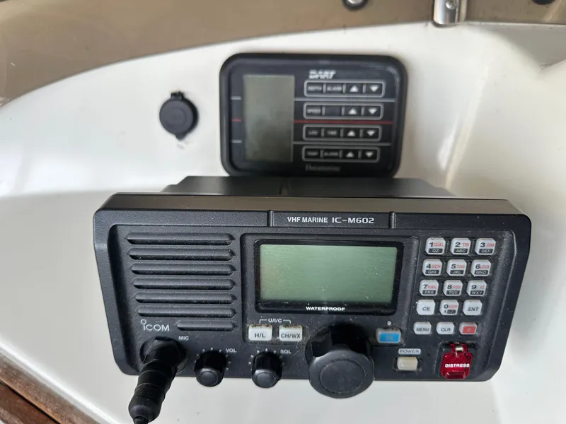 Slide: The Image of VHF marine radio and control panel on 1988 Carver 280 Voyager boat. - 8