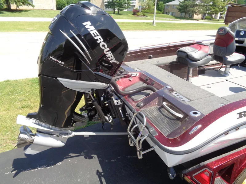 Slide: The Image of 2022 Ranger 621 FS PRO boat with Mercury Verado engine, featuring spacious seating and deck. - 18