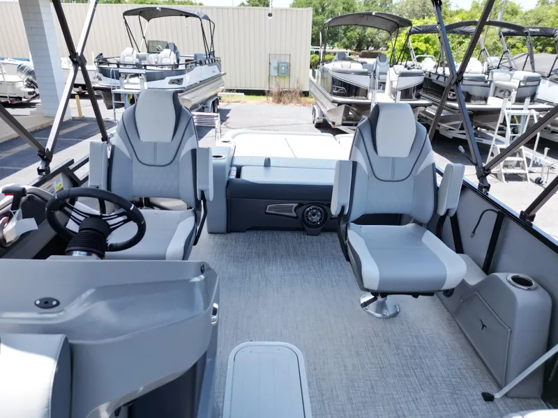 Slide: The Image of Tahoe LTZ VRB23T 2025 - 11