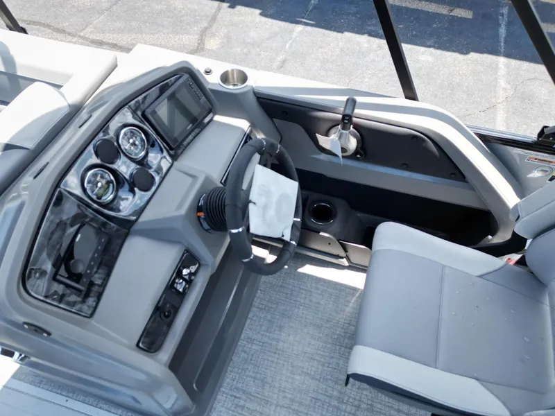 Slide: The Image of Tahoe LTZ VRB23T 2025 - 13