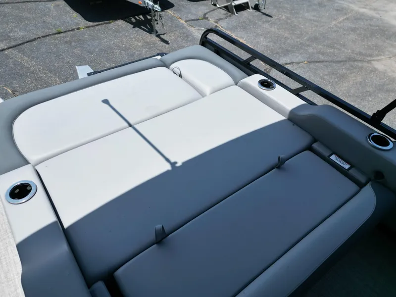 Slide: The Image of Tahoe LTZ VRB23T 2025 - 15