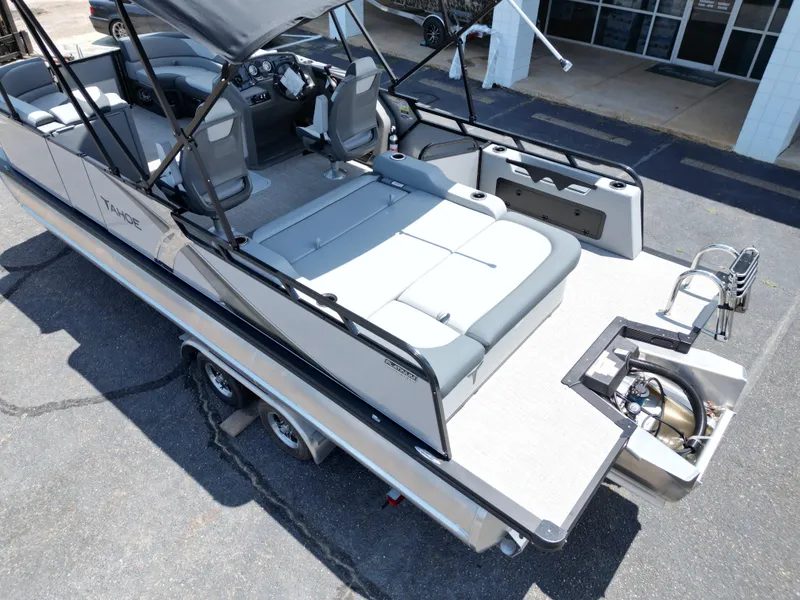 Slide: The Image of Tahoe LTZ VRB23T 2025 - 20