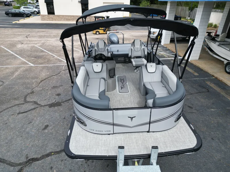 Slide: The Image of Tahoe LTZ VRB23T 2025 - 29