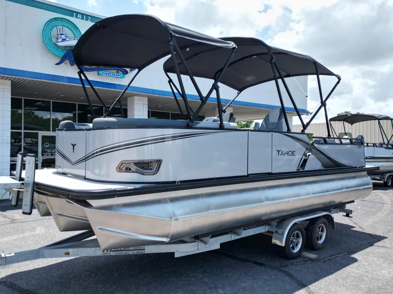 Slide: The Image of Tahoe LTZ VRB23T 2025 - 3