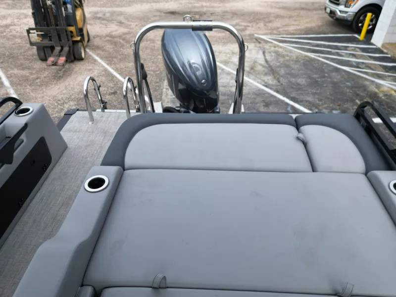 Slide: The Image of Tahoe LTZ VRB23T 2025 - 45