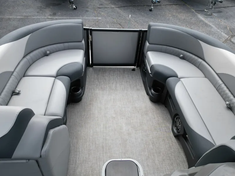 Slide: The Image of Tahoe LTZ VRB23T 2025 - 46